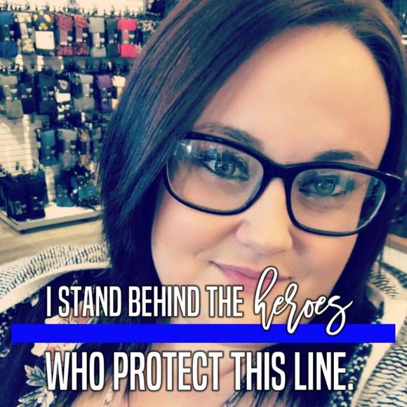 Meet your Posher, Madison - Picture 1 of 1